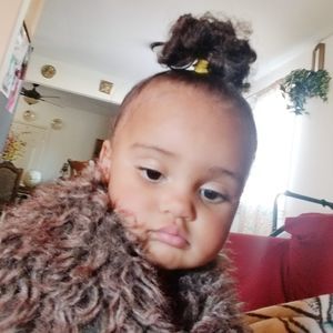 Meet your Posher, Leila